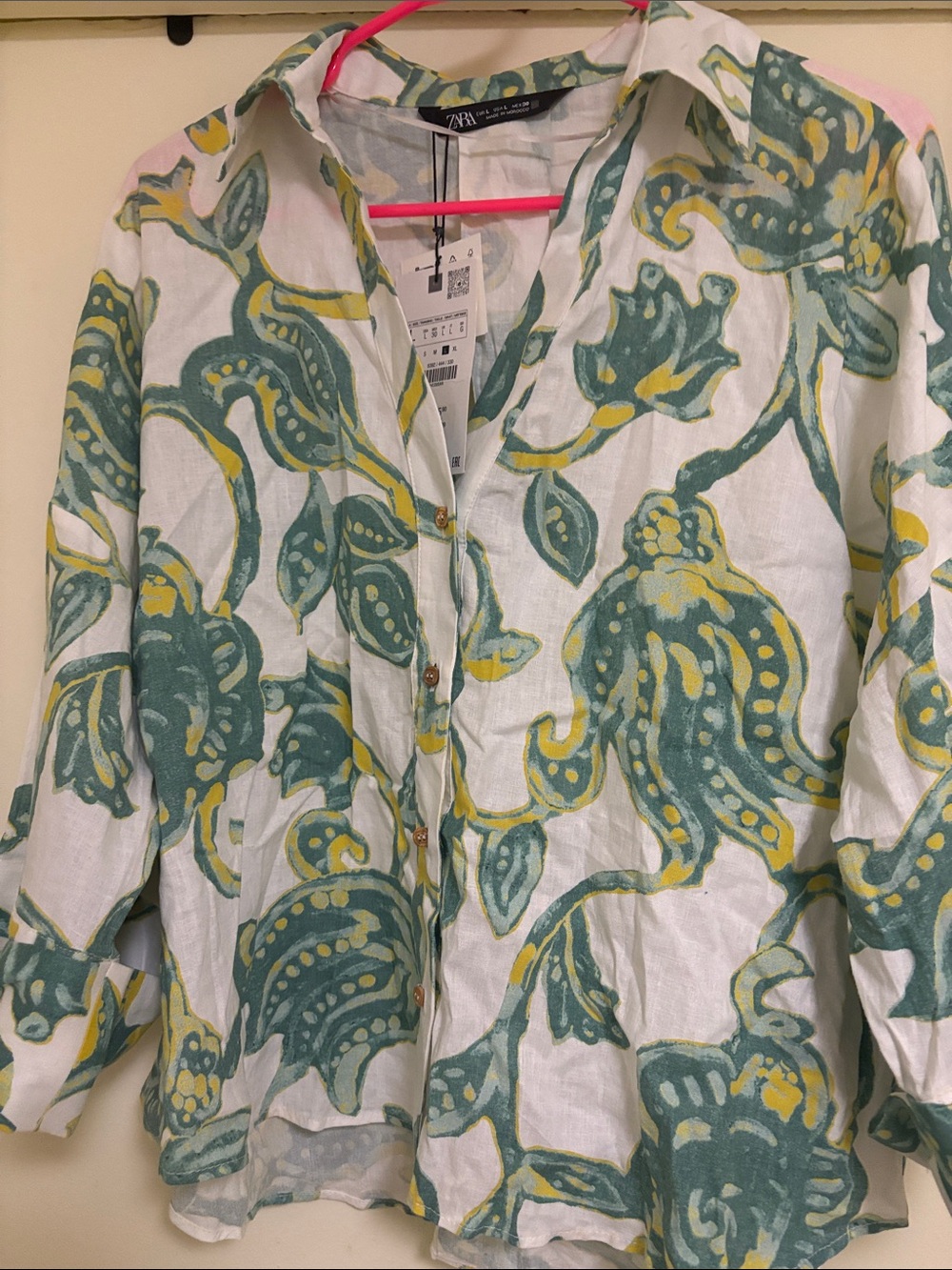 Zara White Button-Front Shirt with Green & Yellow Floral Motif